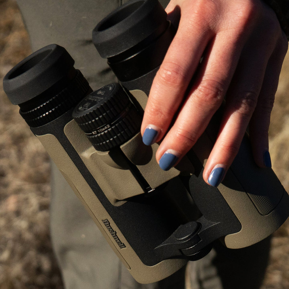 Bushnell - R7 Binoculars - 10x50